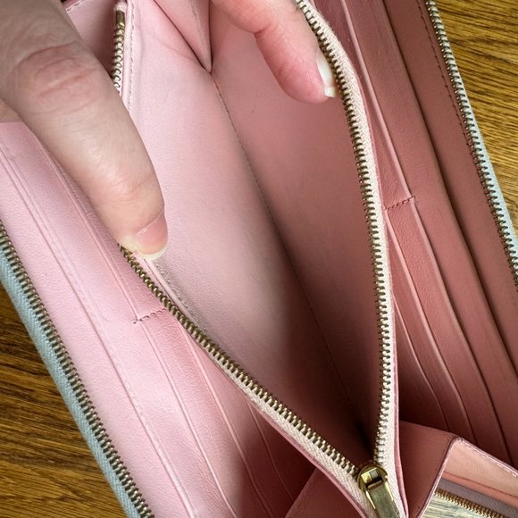 🩷LAST CHANCE🩷 Celine Gray & Pink Zippy Wallet - Picture 3 of 12